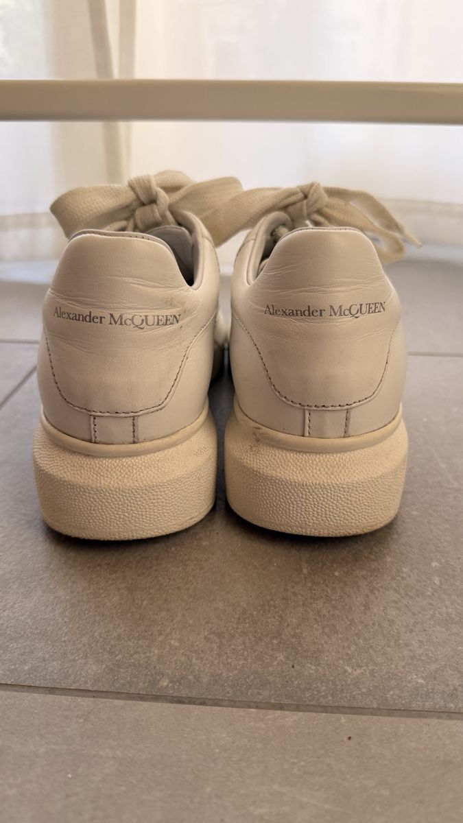 Herrenschuhe: Alexander McQueen Sneaker - Weiss – Gebraucht aus Solothurn von D.FloLu 2