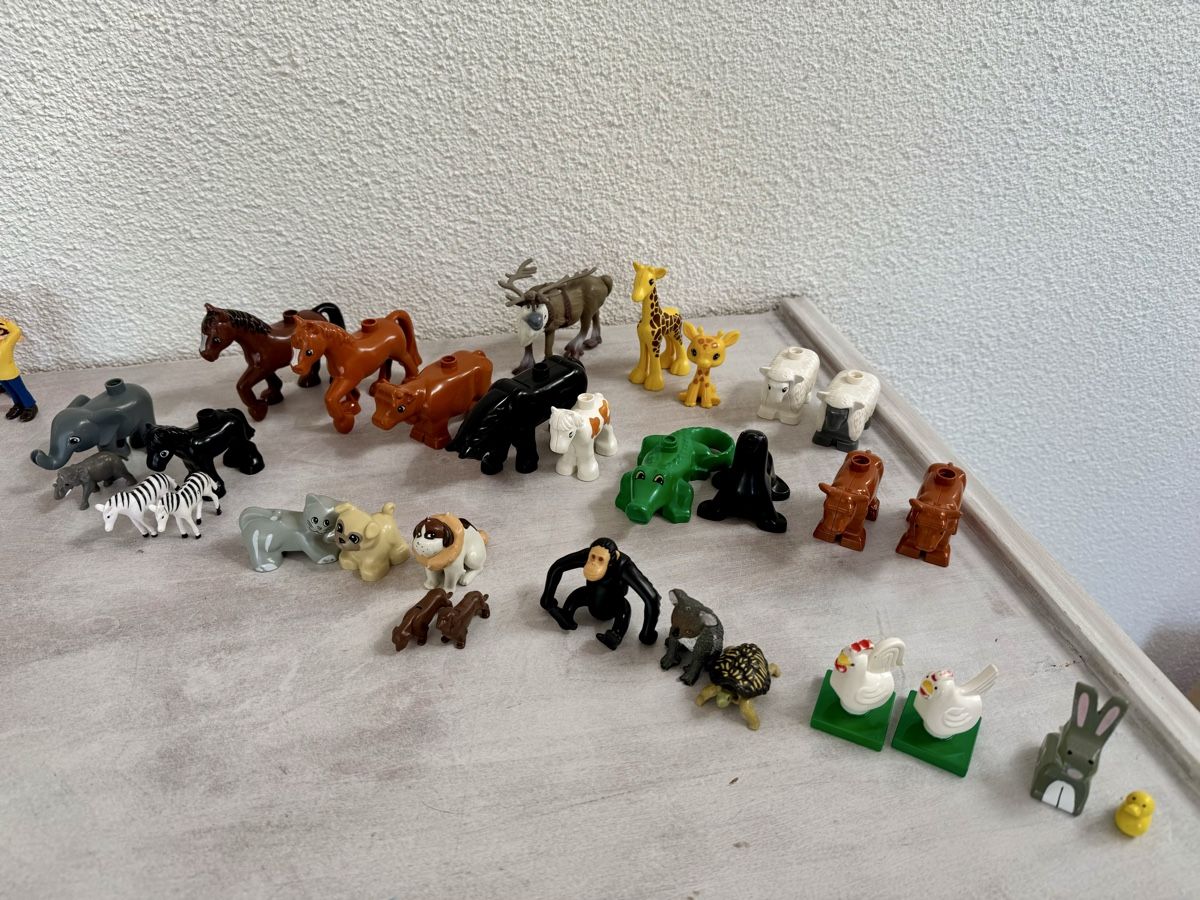 Spielzeuge: Über 70 Spielfiguren – Gebraucht aus Wolhusen von Hendrix05 1