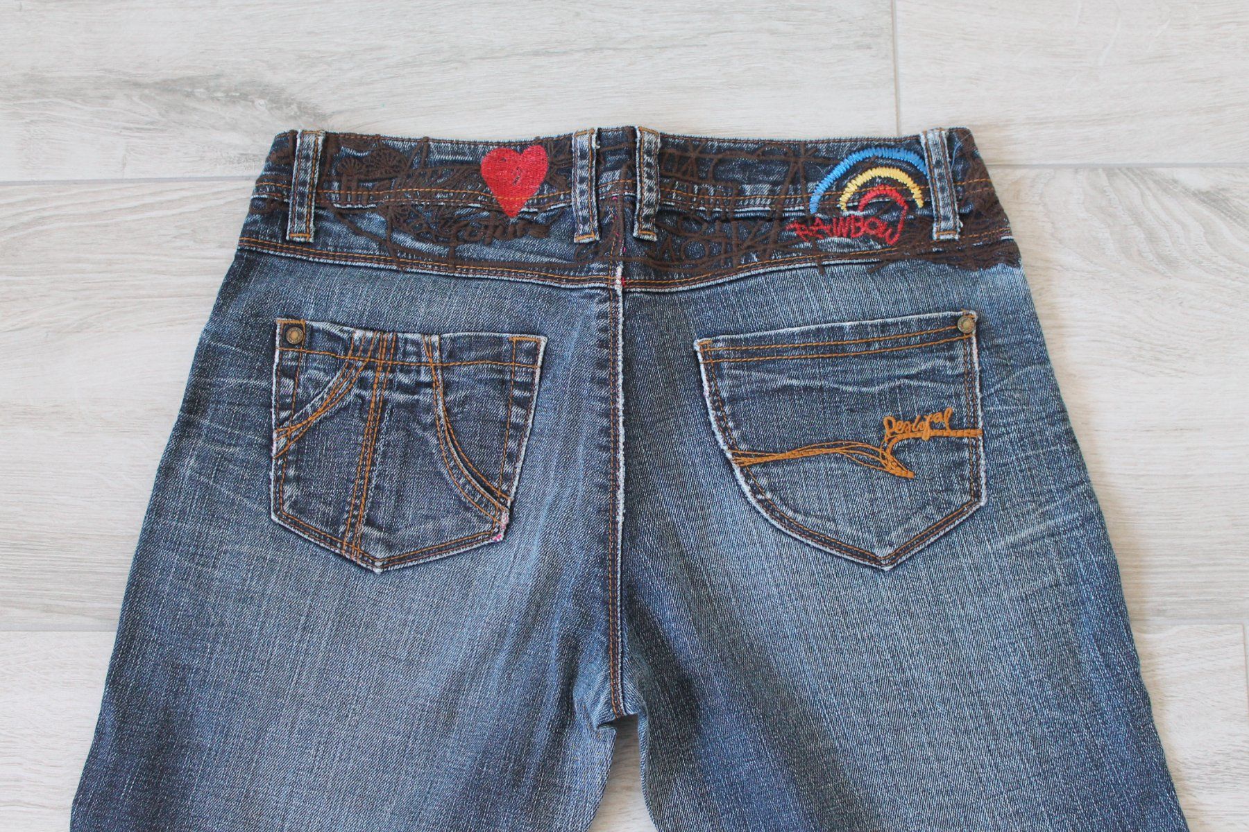 Desigual Jeans: DESIGUAL Jeans taille M – Gebraucht aus Chez-le-Bart von jasse