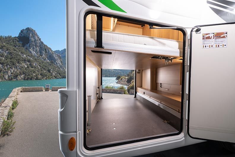 Véhicules de camping: Wohnmobil zu vermieten 6 Plätzer – D'occasion à Aeschiried par Camperfeeling 9