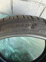 2 Michelin-Winterreifen 295/30 R21  ca. 6 mm Profil