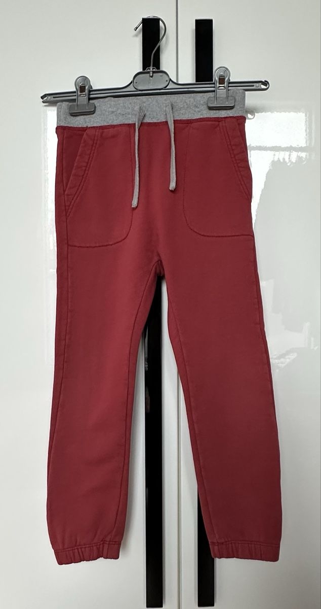 Benetton Pantaloni: Pantalone della tuta in misto cotone Benetton – Usato da Castel San Pietro venduto da Moregi