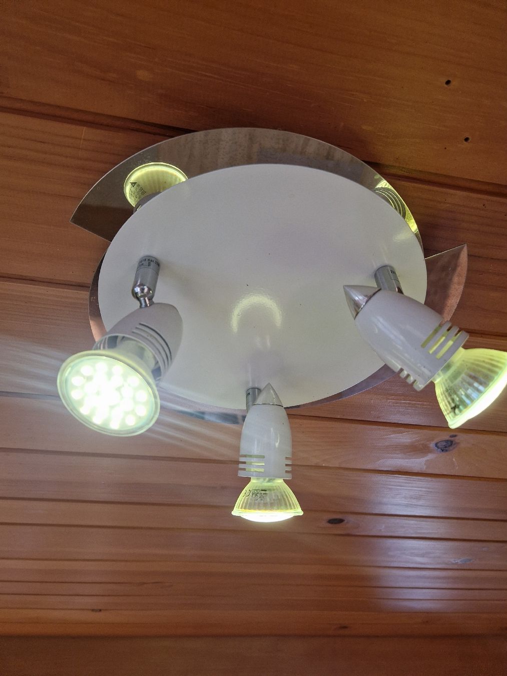 Lampade: Led Lampe – Usato da Alterswil FR venduto da Paseo0 4