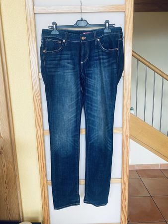 Magnifique jeans Fit SQIN 32 Envoi possible/Versand möglich