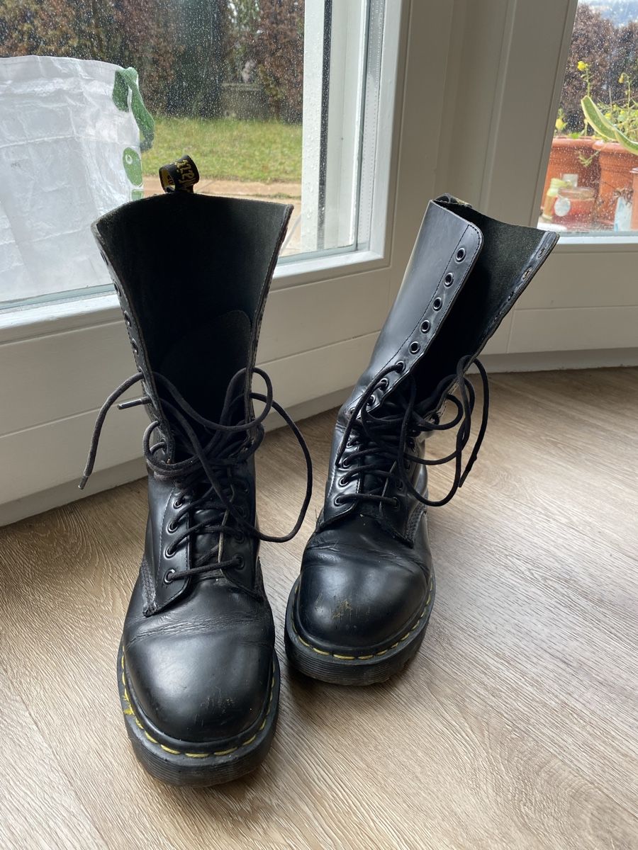 Dr. Martens Scarpe da donna: Dr martens nere alte taglia 38 – Usato da Viganello venduto da tom_9nq5
