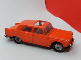Peugeot 404 - Kunststoff  sehr alt von Norev - %% SALE%%