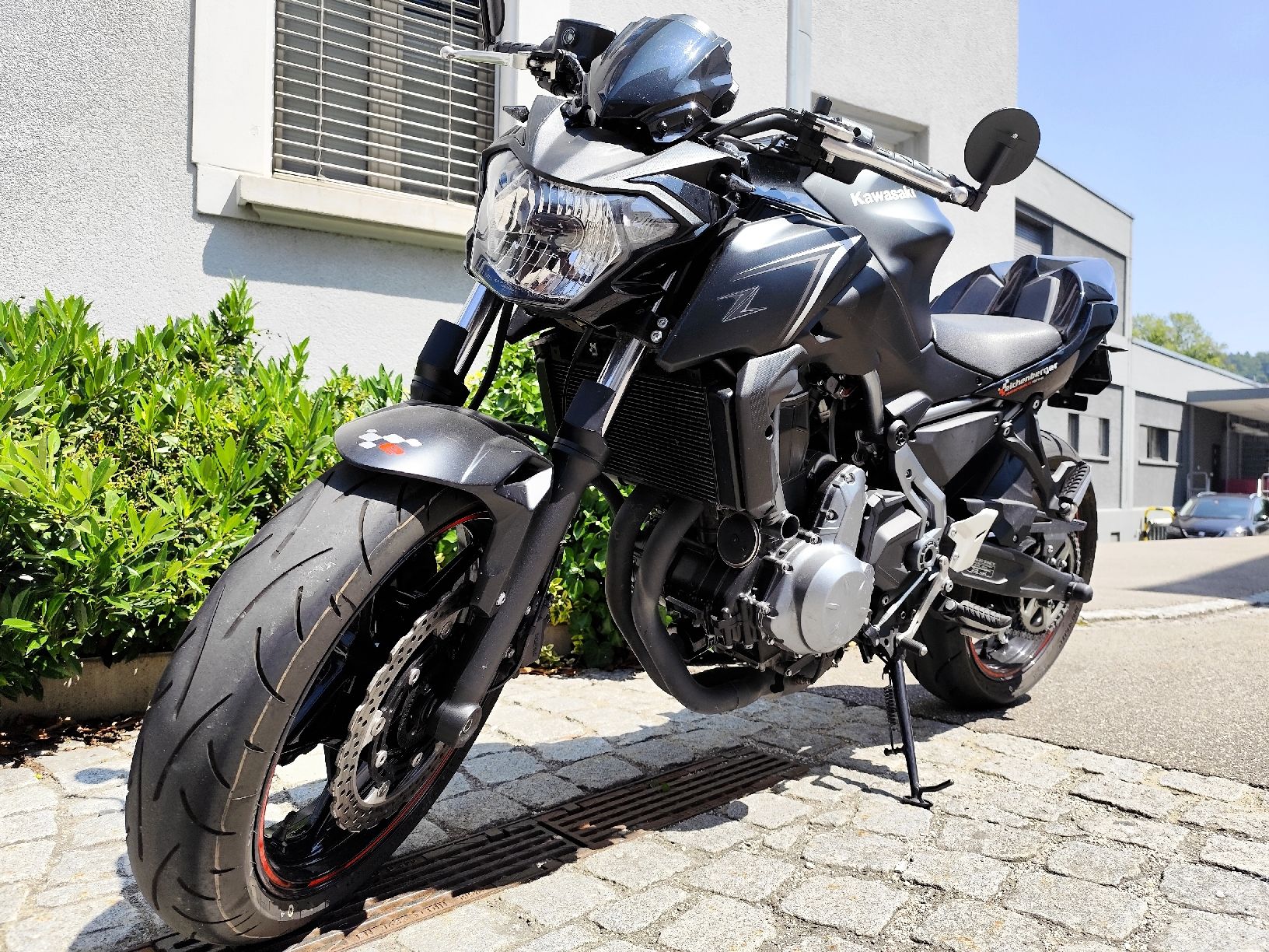 Kawasaki Strada: Kawasaki Z650 – Nuovo (secondo la descrizione) da Reinach AG venduto da FirstCustomer