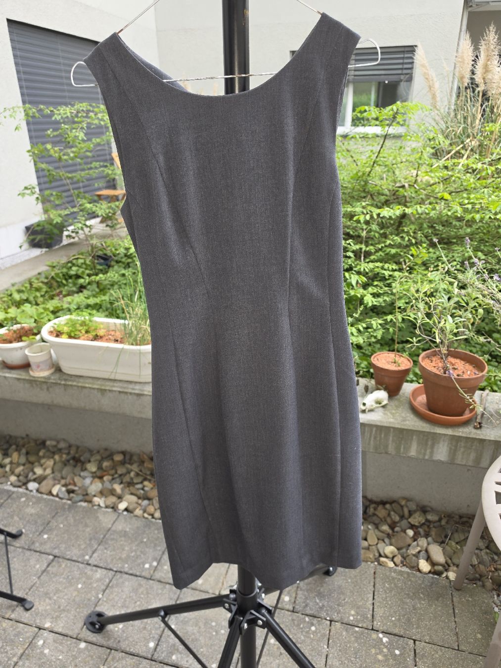 Kleider: Kleid grau Damengrösse 36 A-Linie – Gebraucht aus Zürich von cocolin89