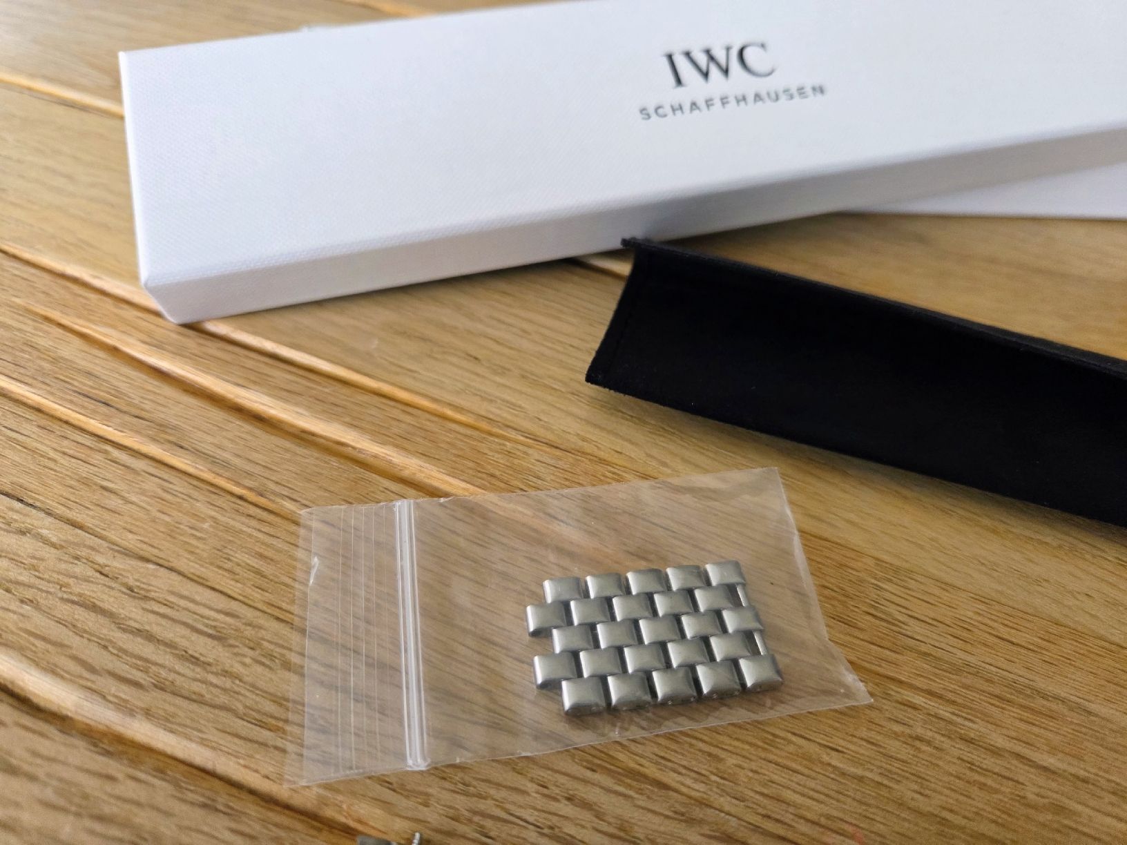 IWC Uhren: Original IWC "Pyramiden"-Edelstahlband, neuwertig – Neu (gemäss Beschreibung) aus Schaffhausen von Octo2 6