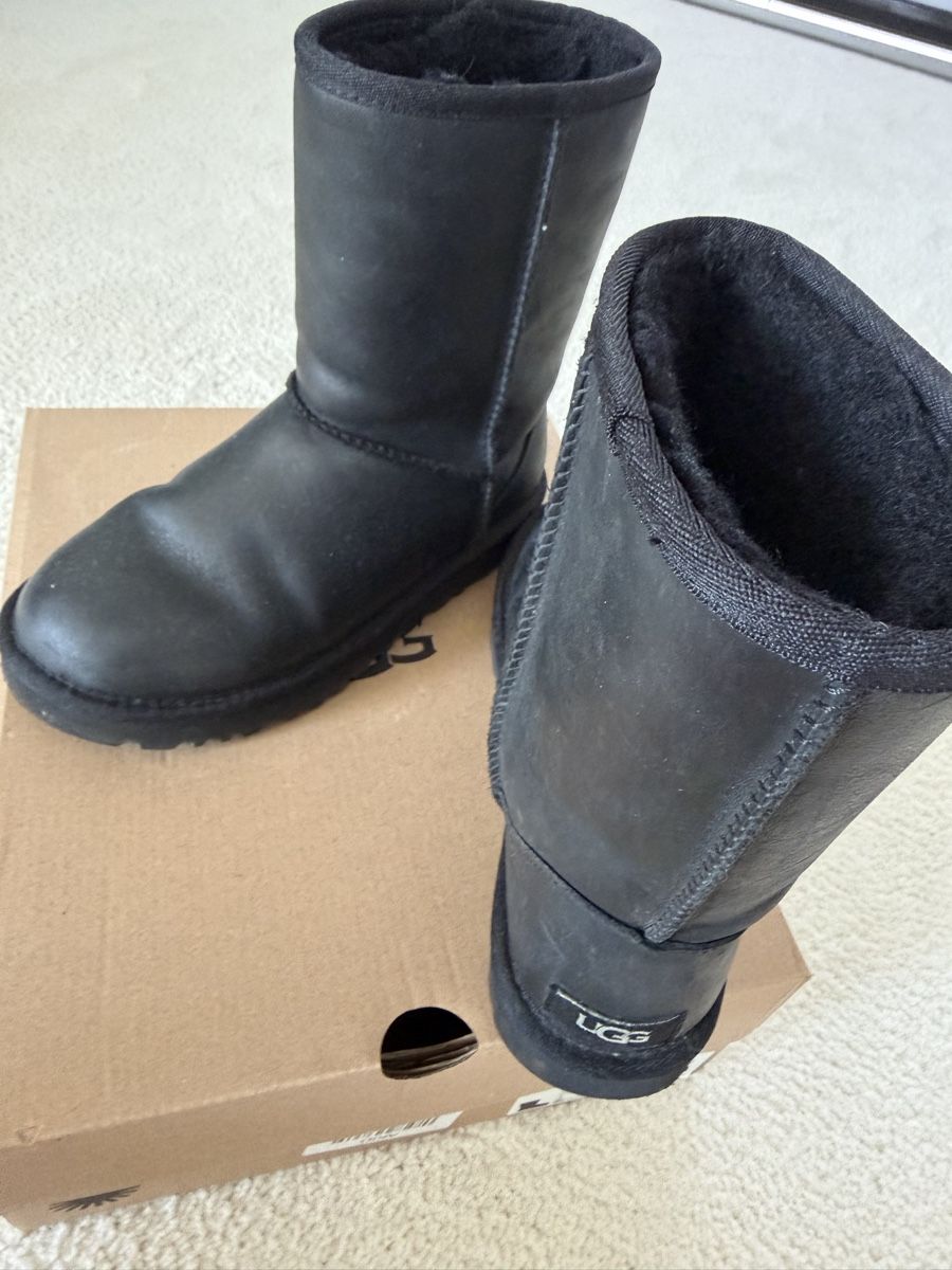 Ugg Herrenschuhe: Stivali UGG Classic Short Leather neri EU 37 – Neu (gemäss Beschreibung) aus Lugano von can_xdd8 1