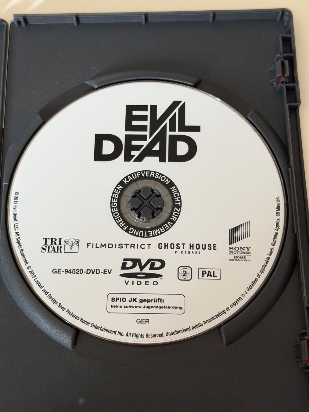 Tutti i DVDs: Evil Dead DVD UNCUT Kinofassung - Spio JK – Usato da Altstätten SG venduto da sheamus 2