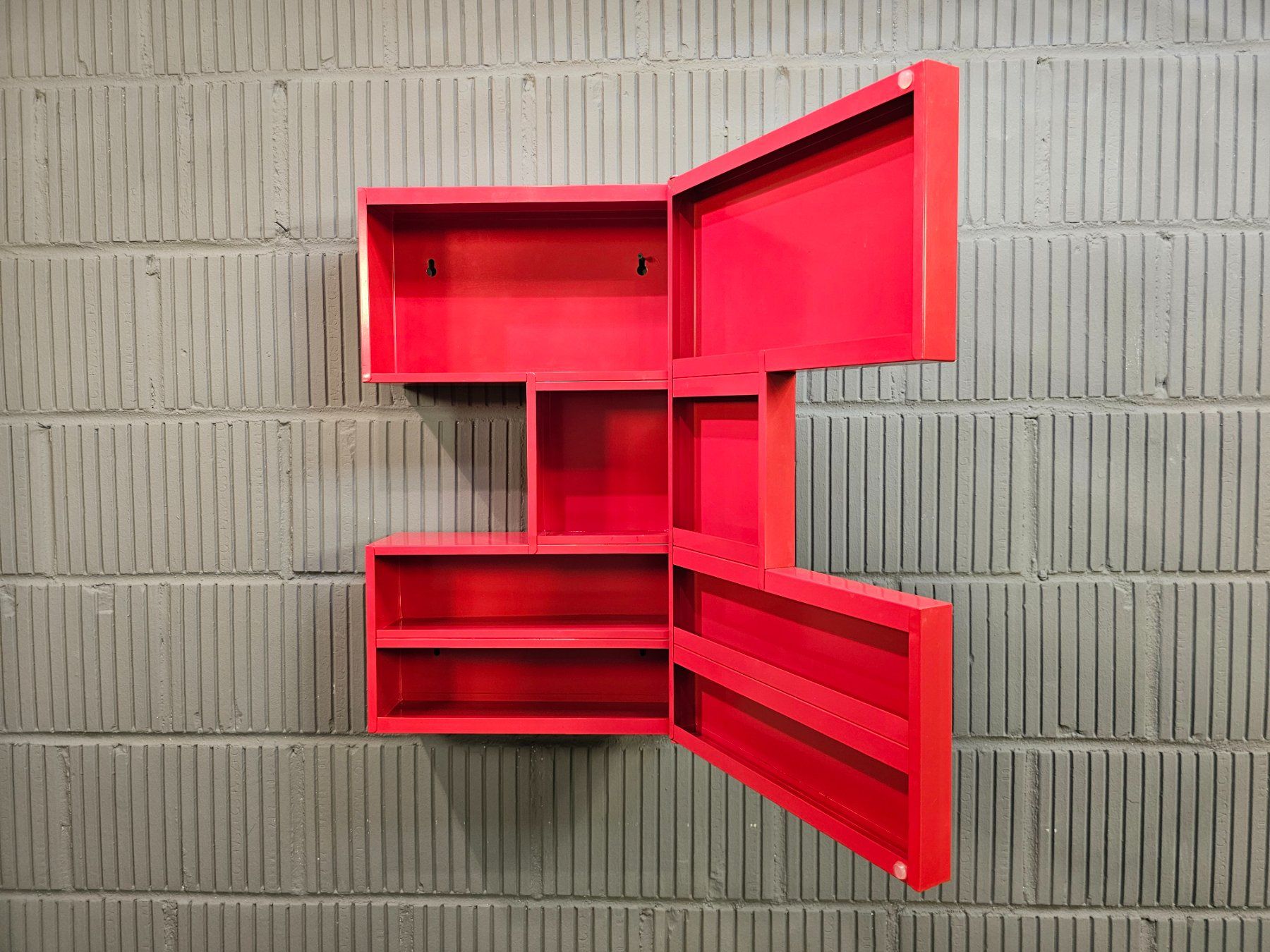 Ikea 1990s Classic Ätran Medizinschrank C, Wandregal Rot (Gebraucht) in Nottwil für CHF 75 – mit Lieferung auf Ricardo kaufen