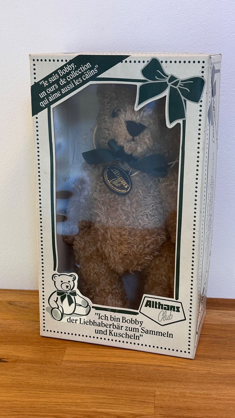 Bambole: Althans Club Bobby Teddy Originalverpackt – Nuovo e nell'imballaggio originale da Neuenkirch venduto da Bitsa