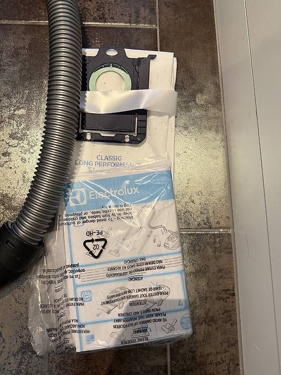 Aspirapolveri & Accessori: Electrolux Easygo Staubsauger – Usato da Altendorf venduto da edmura 2