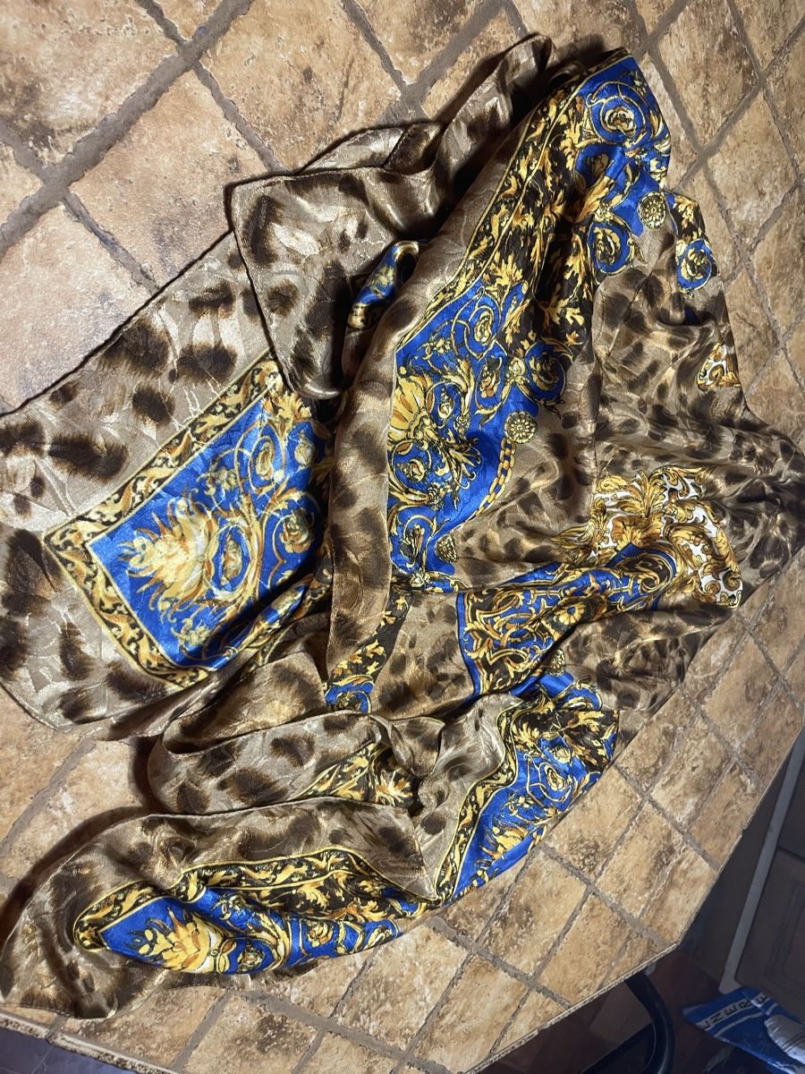 Foulards, Tücher & Schals: Sciarpa fantasia leopardata e barocca blu oro – Neu (gemäss Beschreibung) aus Gordevio von LanaZimm 3