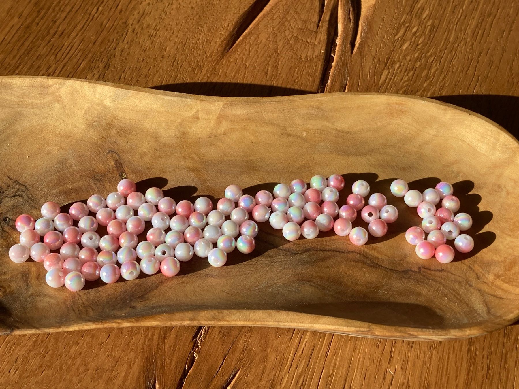 Perle (finte): Über 100 Acrylperlen pink / 6MM / neu – Nuovo e nell'imballaggio originale da Bremgarten AG venduto da Eurotiz 1