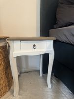 Nachttisch im Landhausstil mit Schublade