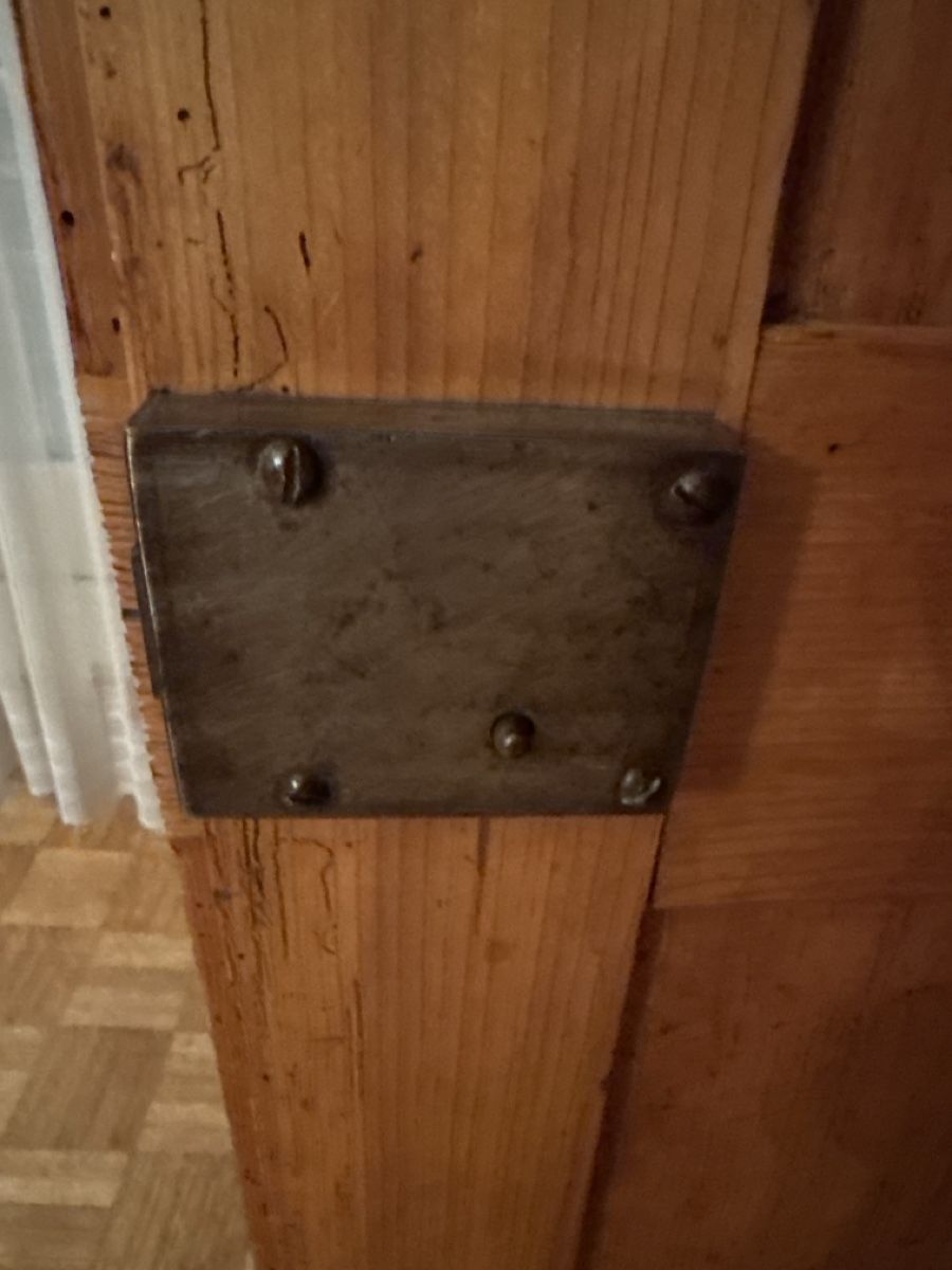 Credenze: Antiker Schrank Buffet – Usato da Walliswil b.Wangen venduto da CharlotteGarde