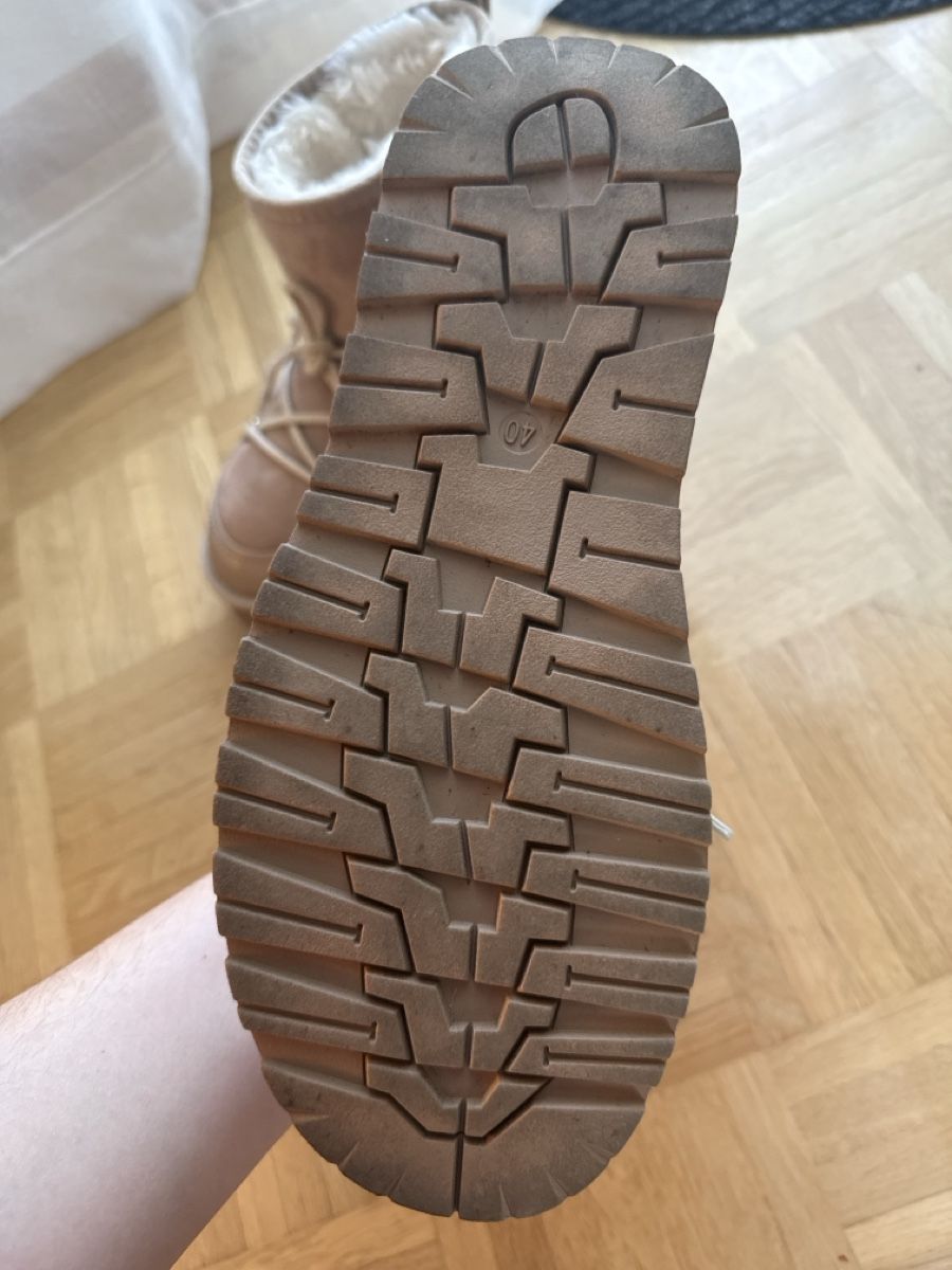 Scarpe da donna: Stiefel gefüttert – Usato da Winterthur venduto da mag_z5tc 2