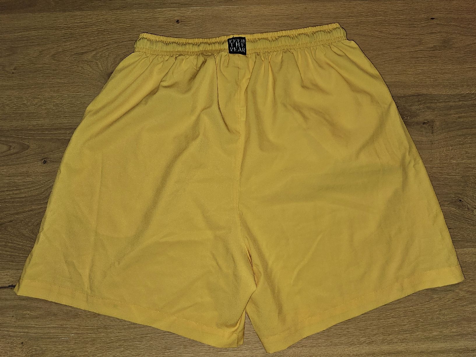 Pantaloni: Yellow Bear shorts, size XL, good condition – Usato da Ostermundigen venduto da gar_lv2x 2