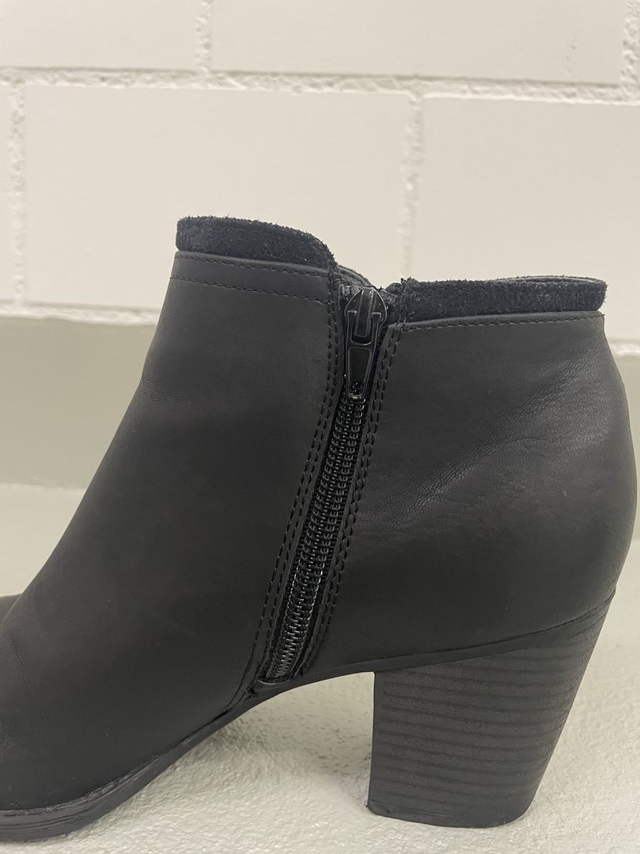 Graceland Damenschuhe: eleganter Ankle Boots mit Absatz – Gebraucht aus Niederbüren von 9632 3