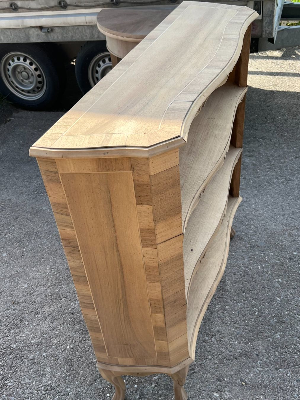 Scaffali: ART 1096-J Meuble étagère sablé – Usato da Pont-La-Ville venduto da BCMGLEAL 2