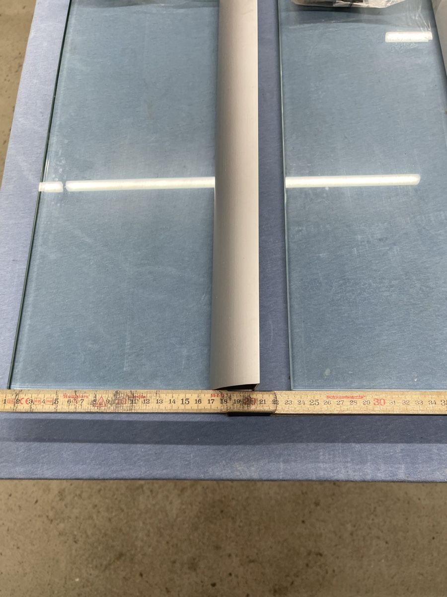 Bicchieri: Glas Tablare mit Konsolen – Usato da Grosswangen venduto da winkelfeld 2