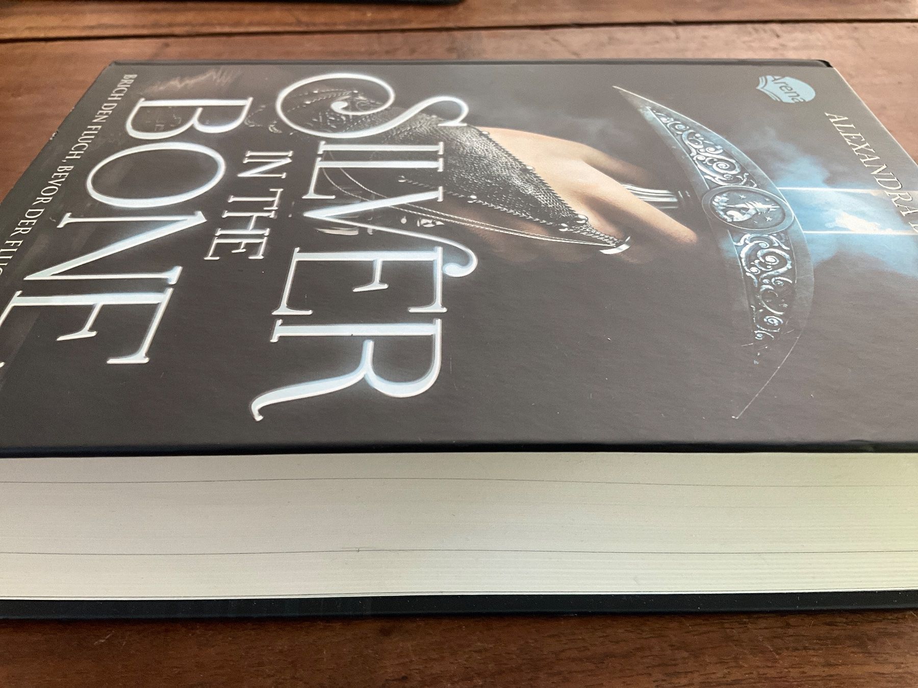 Libri: Alexandra Bracken - Silver in the Bone - Buch – Usato da Avenches venduto da Lactobacille 1