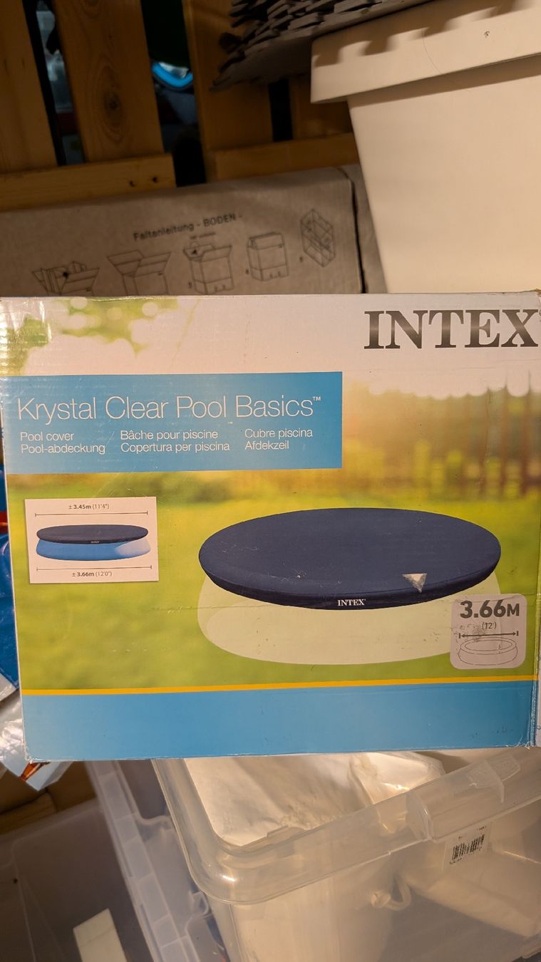 Piscine: Summer Waves Pool Oval with Filter and Cover Set – Usato da Riehen venduto da flo_j9m7 1