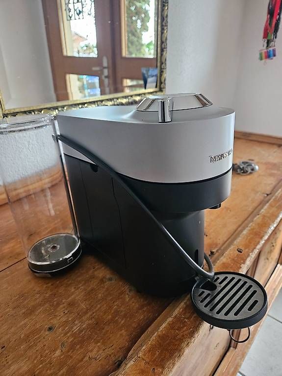 Machines à café & Machines à expresso: Nespresso Vertuo Pop + – D'occasion à frutigen par drohne5