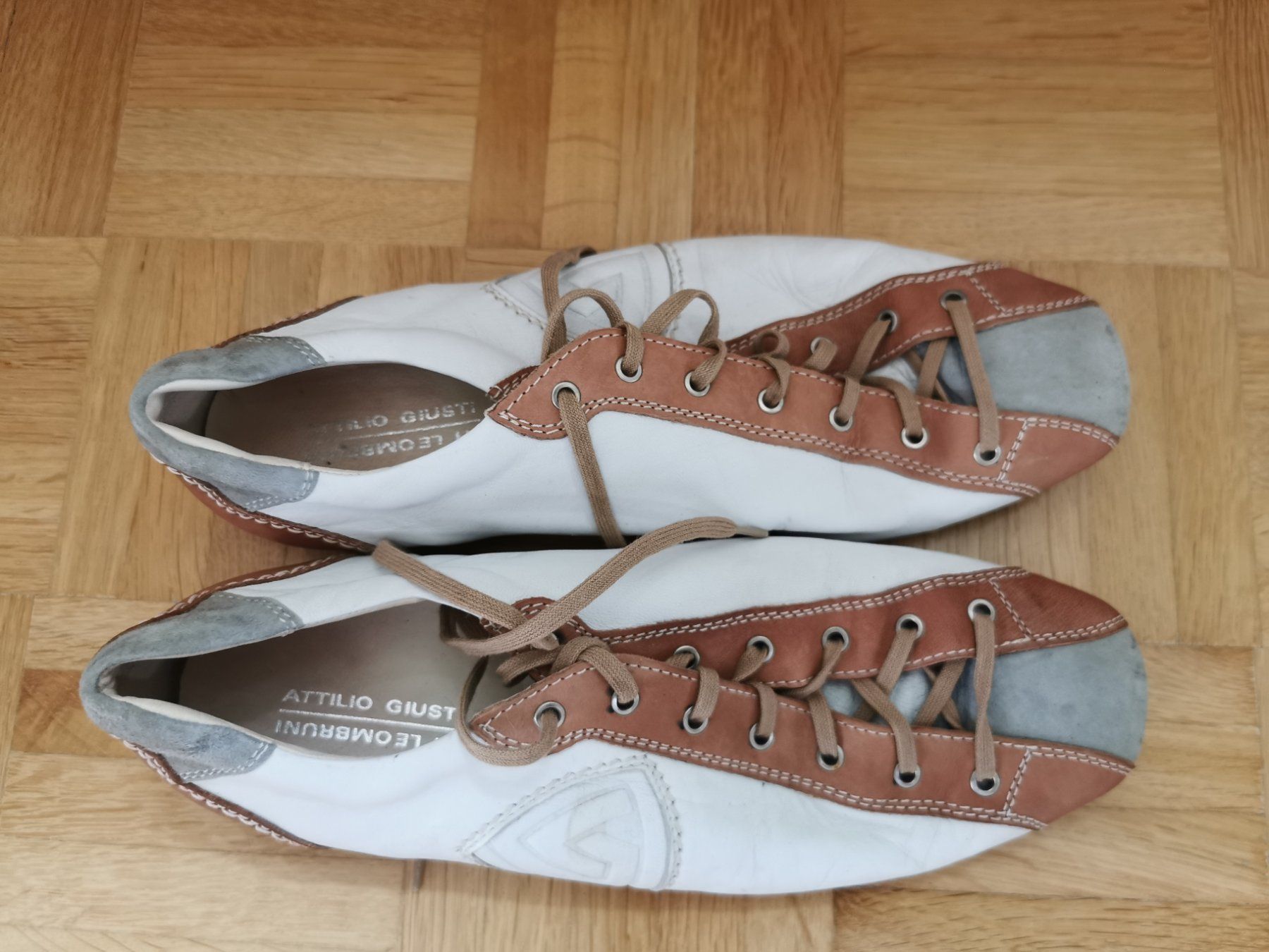 Scarpe da donna: Sneaker Giusti Leombruni Gr. 37 1/2 – Usato da Stäfa venduto da flamingo_17 1