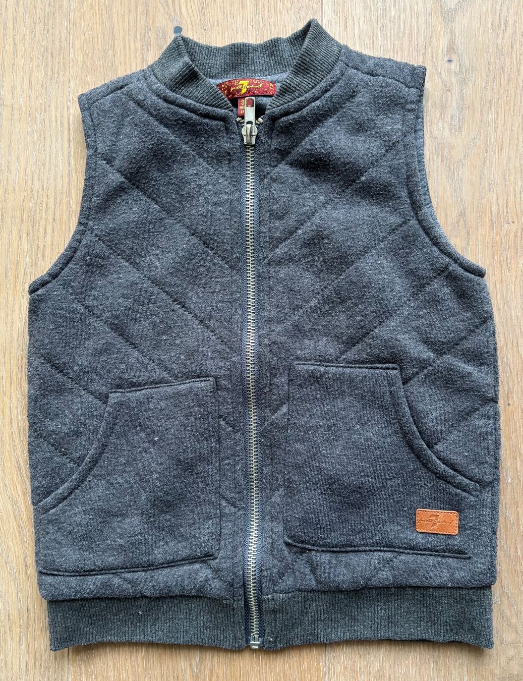Altro abbigliamento per bambino: 7 for all Mankind Kinderweste Grösse 98 – Usato da Ebikon venduto da bookworm79