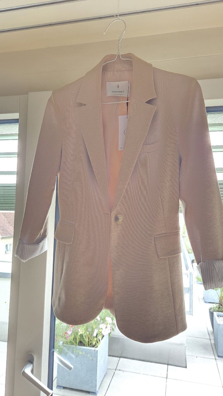 Stradivarius Jacken: Damen Blazer STRADIVARIUS - Grösse XS  – Neu und originalverpackt aus Wohlen AG von steffi_Bee 1