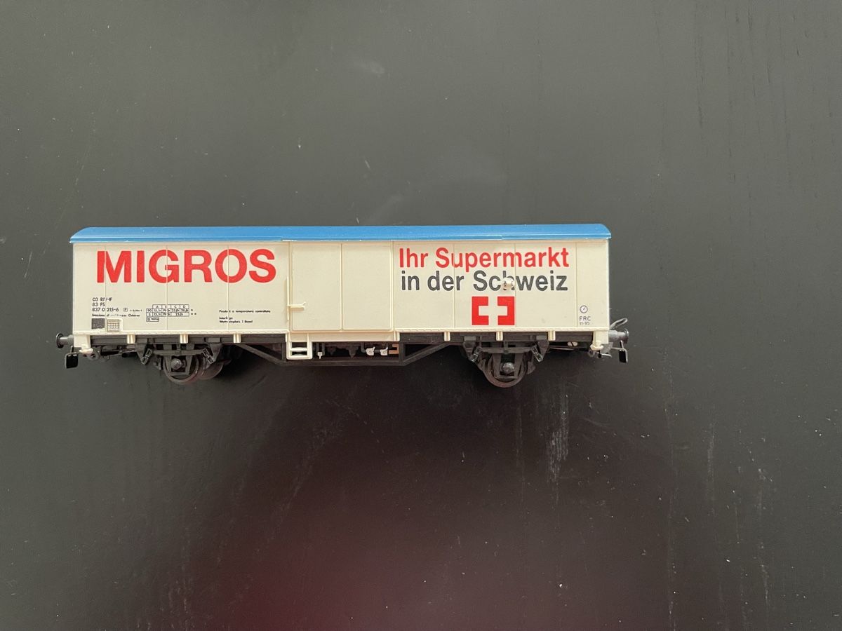 Piko Modellini di ferrovie: Piko Güterwagen Migros – Usato da Biasca venduto da gven94
