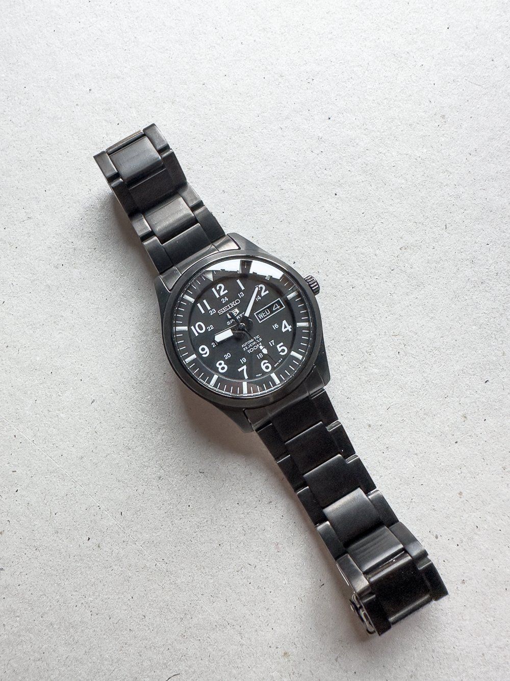 Seiko Orologi: Seiko 5 Automatic - 7S36-03J0  "Stealth-Edition" – Usato da Maschwanden venduto da TimToTheO
