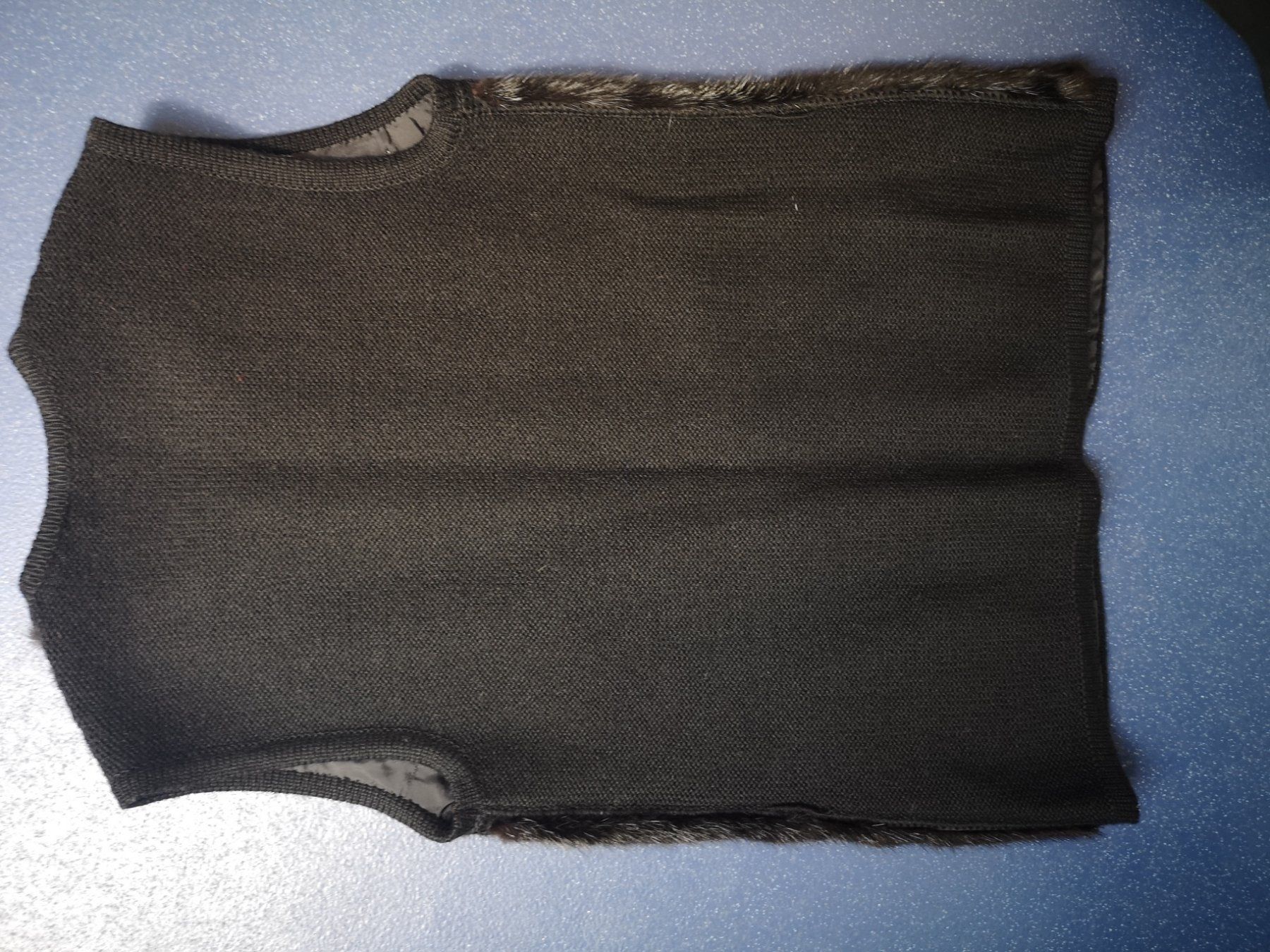 Gilets & Westen: Gilet mit Fellapplikation M – Gebraucht aus Meggen von Bilanz70 1