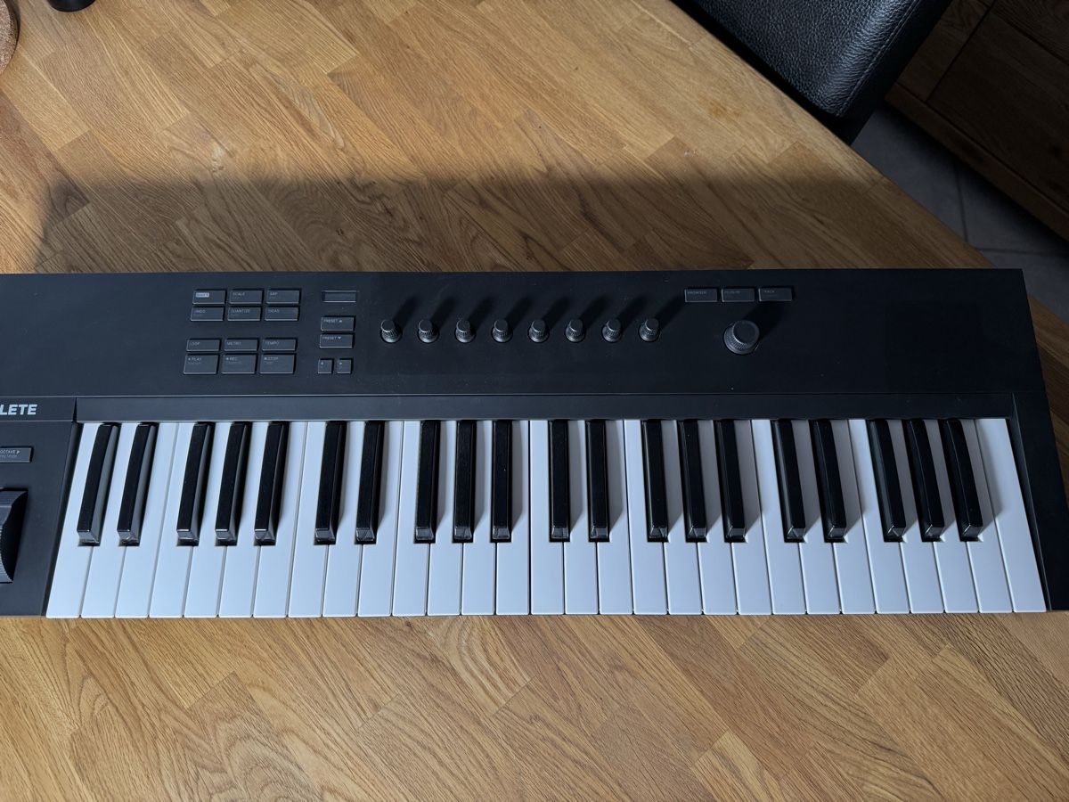 Native Instruments Musikinstrumente: Clavier maître Native Instruments Komplete Kontrol A49 – Gebraucht aus Biel/Bienne von gio_l5vq