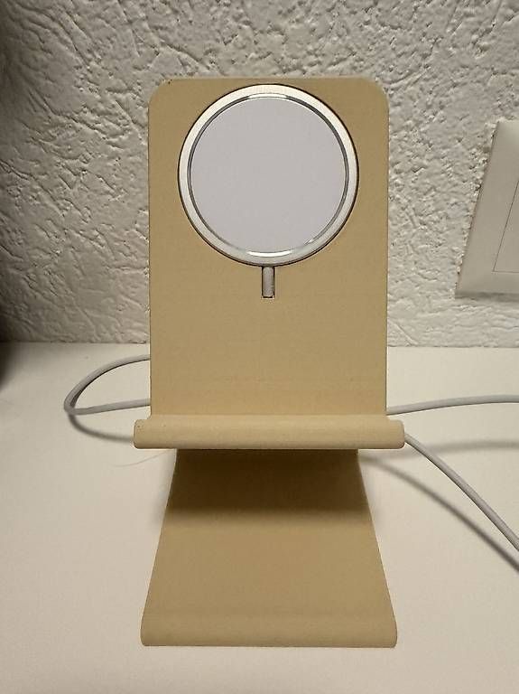 Docking station: Docking de charge pour smartphone avec MagSafe – Nuovo (secondo la descrizione) da Ollon VD venduto da reefguard 3