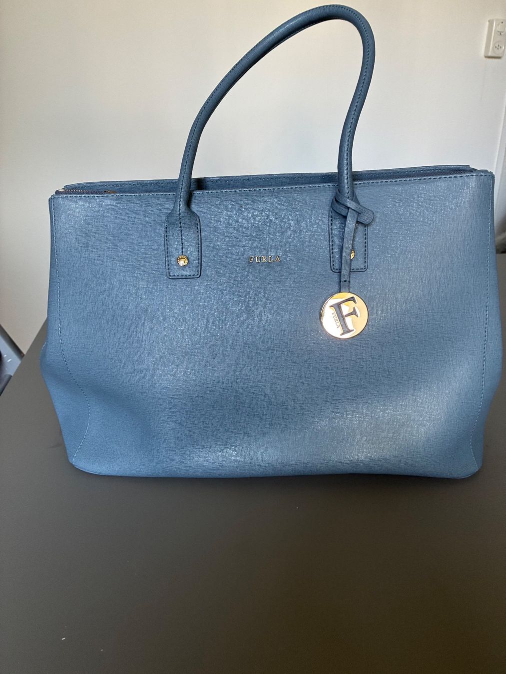 Borse da donna: Furla Tasche – Usato da Zürich venduto da Nikimir