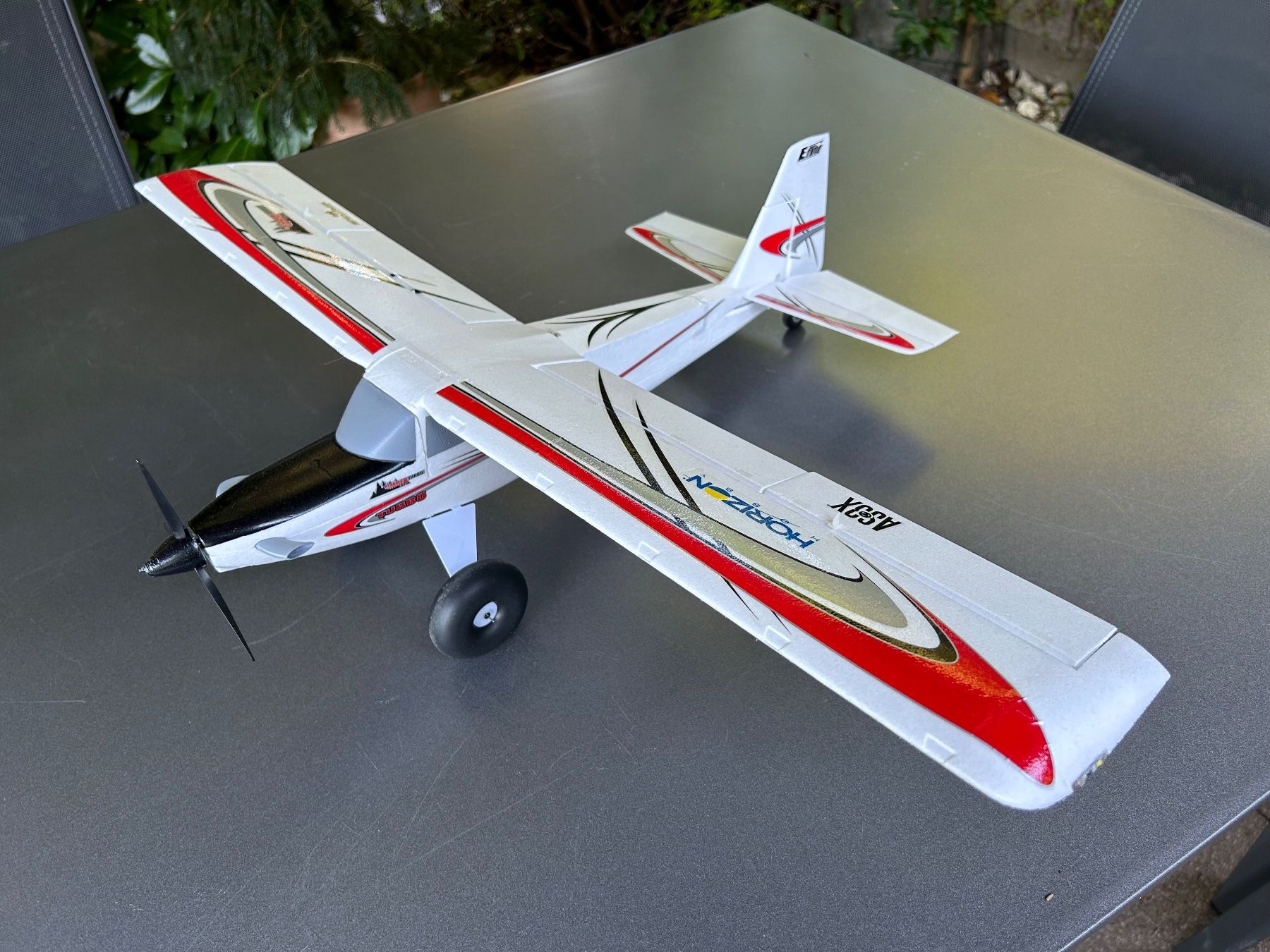 E-Flite RC Modellbau: E-flite Flugzeug UMX Turbo Timber BNF Basic Akku und Ladege. – Gebraucht aus Basel von  5