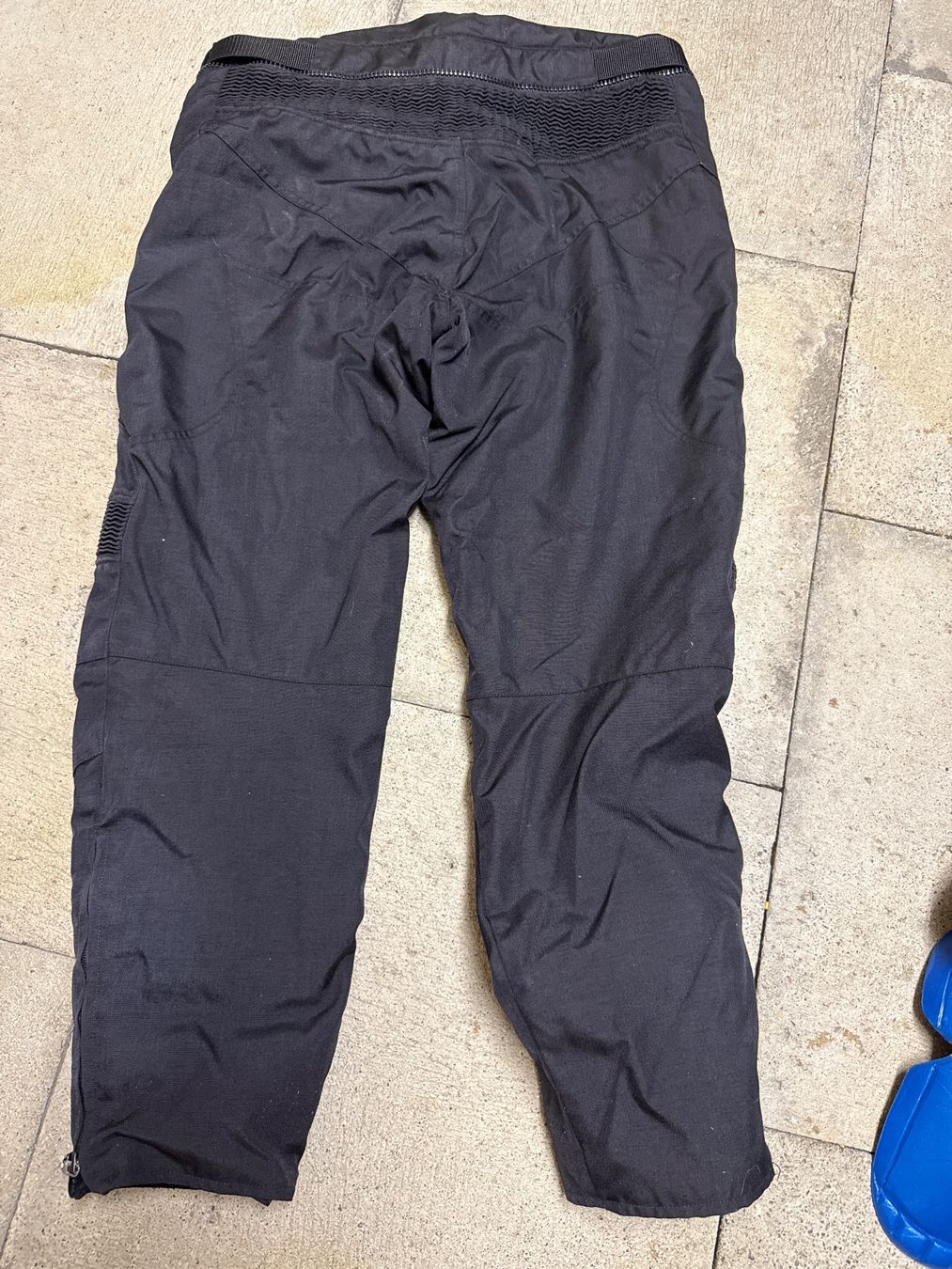 Pantalons: Motorradhose Grösse K2XL mit Innenfutter – D'occasion à Uitikon Waldegg par Pamina0 2