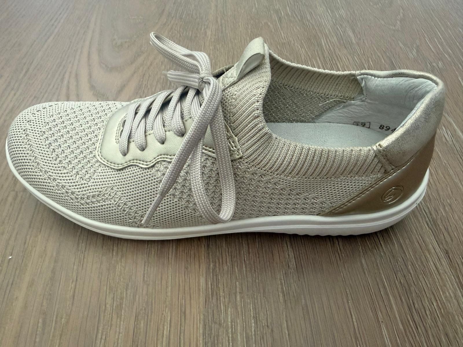 Damenschuhe: Remonte Damen Low-Top Sneaker  Gr. 39 – Gebraucht aus Nürensdorf von Mp3player 2