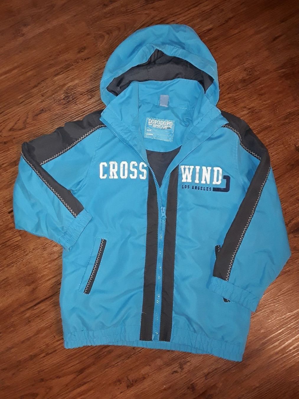 Jacken: Jacke  Grösse 128  mit Kaputze Sport-/ Freizeitjacke – Neu (gemäss Beschreibung) aus Davos Platz von wauwauin