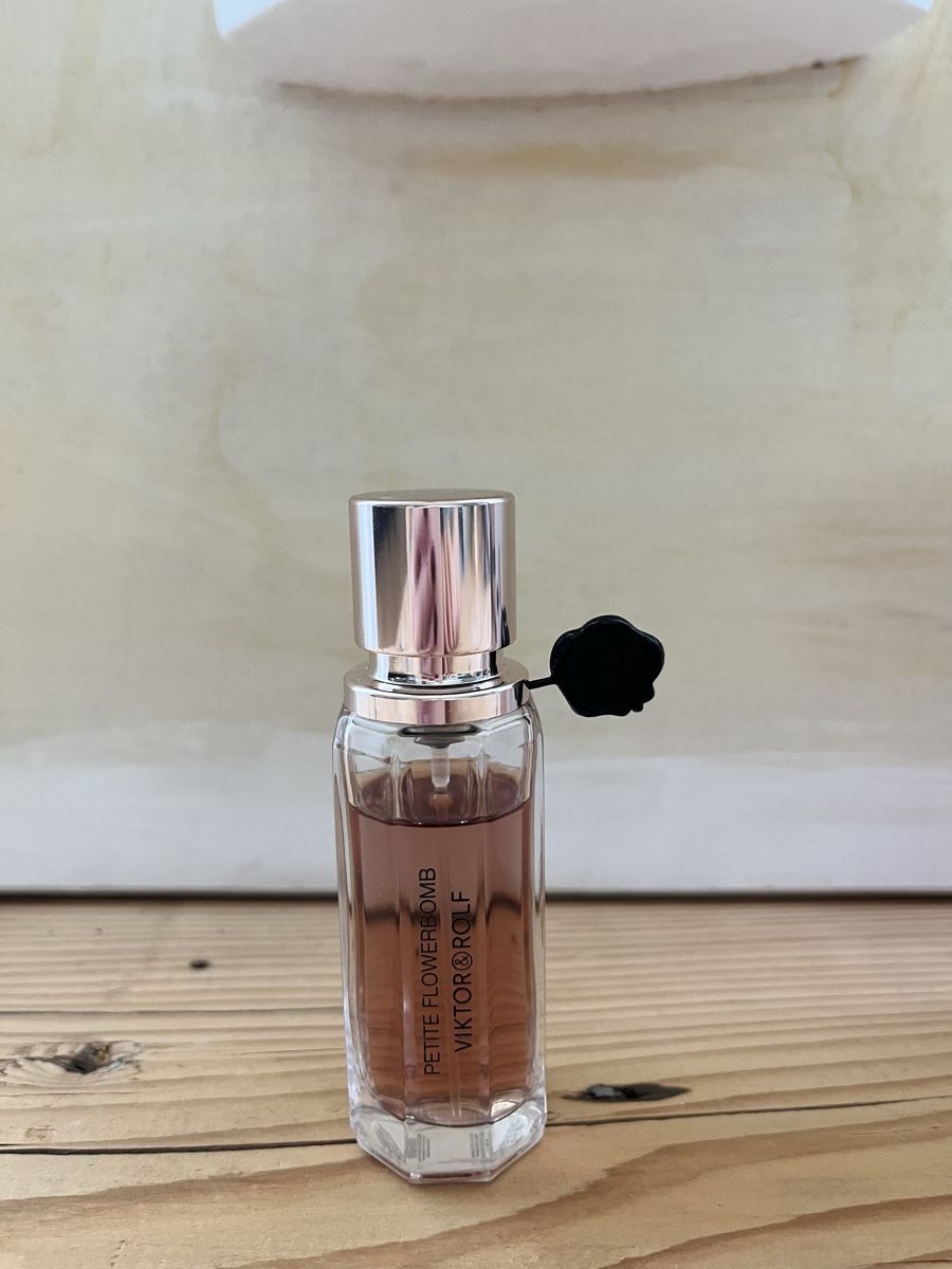 Profumi & Eau de Toilette: Viktor&Rolf Flowerbomb Petite Eau de Parfum – Usato da Emmenbrücke venduto da Anna01014 2