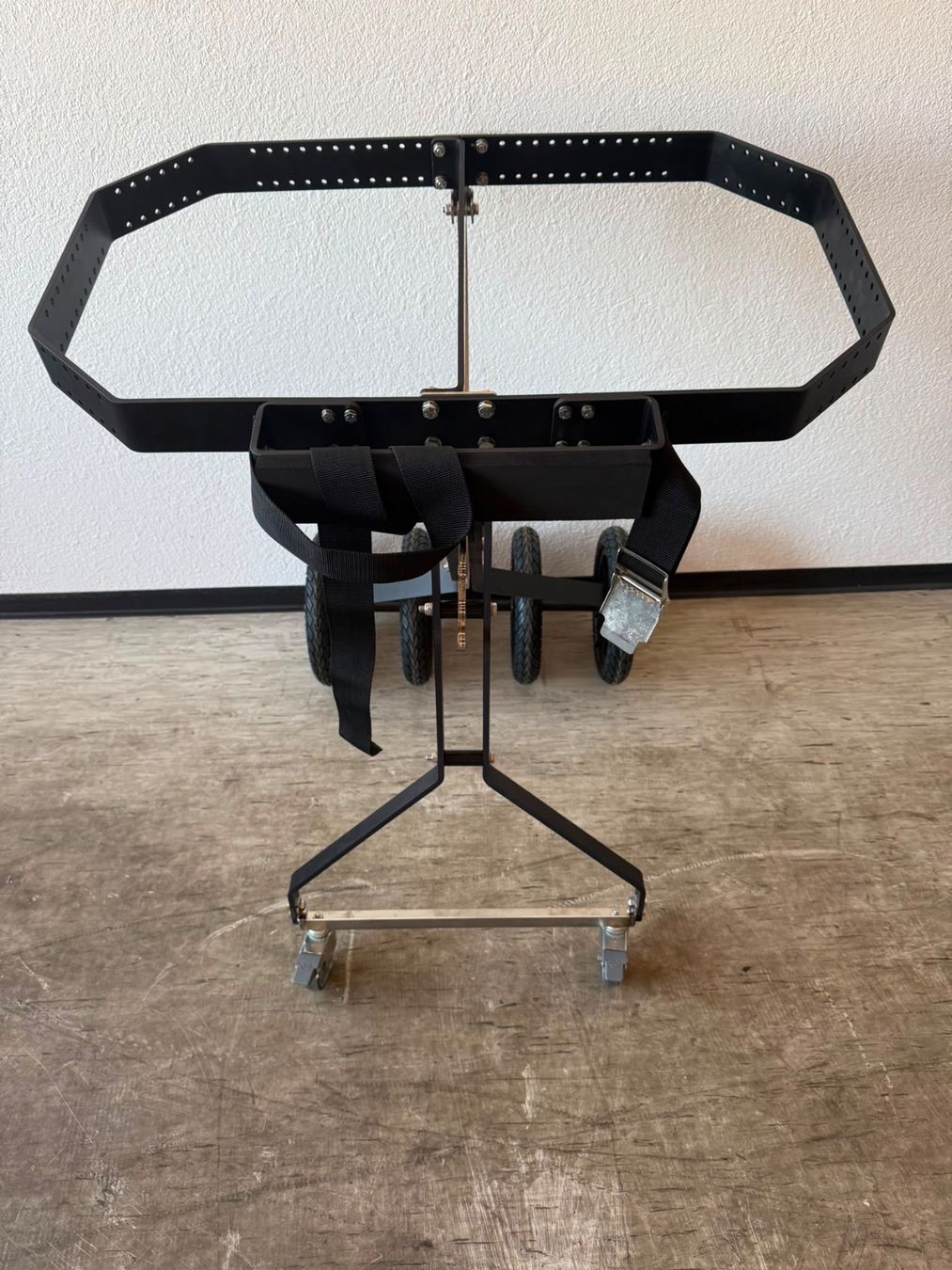 Strumenti musicali: Schlagzeugwagen/ Chuchi Gestell – Nuovo (secondo la descrizione) da Emmenbrücke venduto da 19071982 5