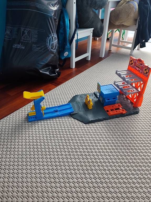 Giocattoli: Hot Wheels Monster Truck Bahn – Usato da Hettlingen venduto da sam_k7x5