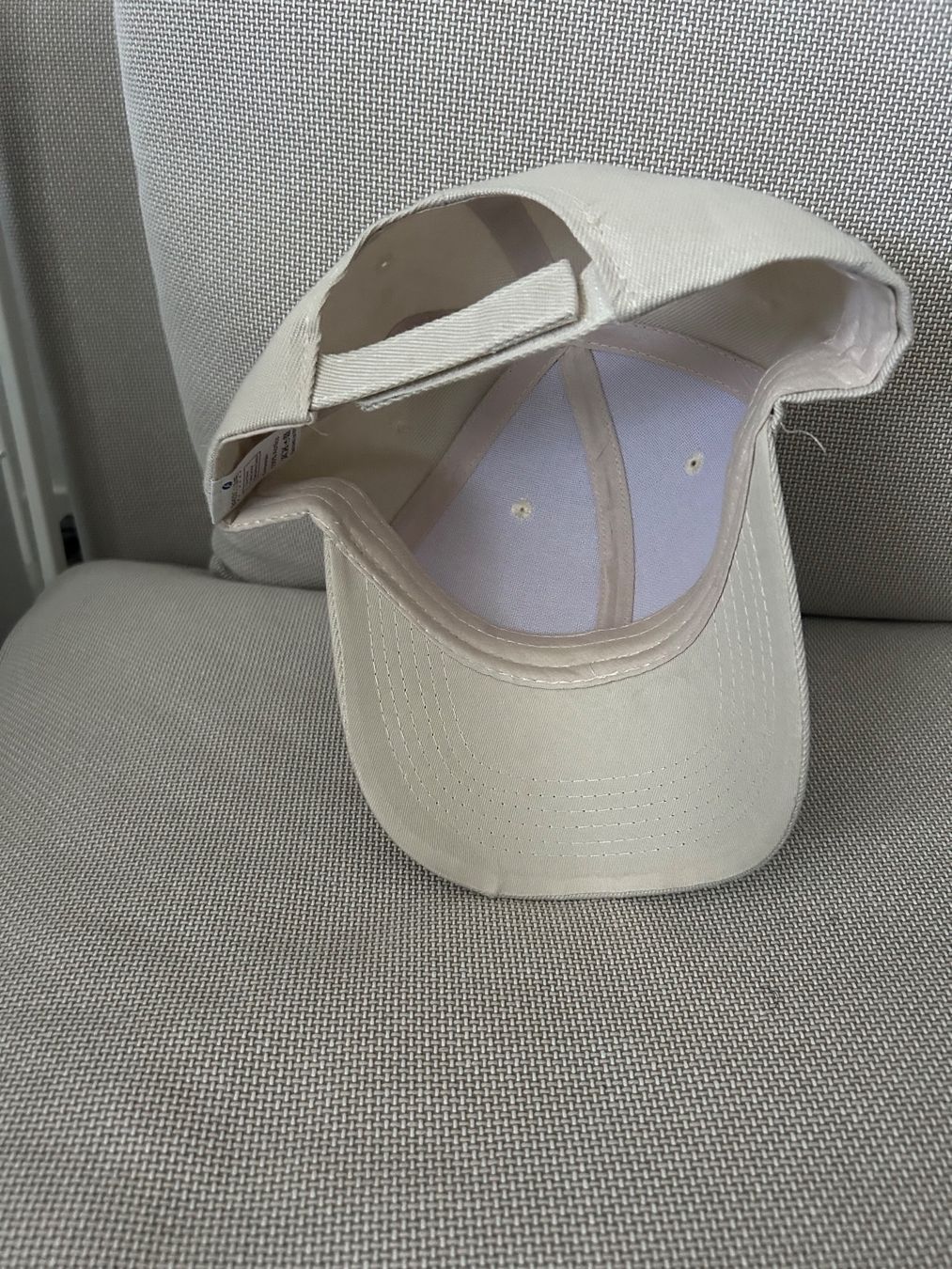 Autres vêtements & accessoires: Kappe neui – Neuf (Voir description) à Zürich par Yvo619 2