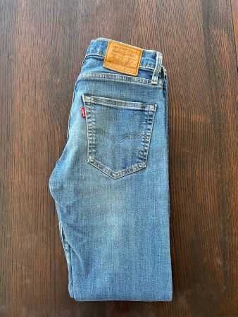 Levis 512