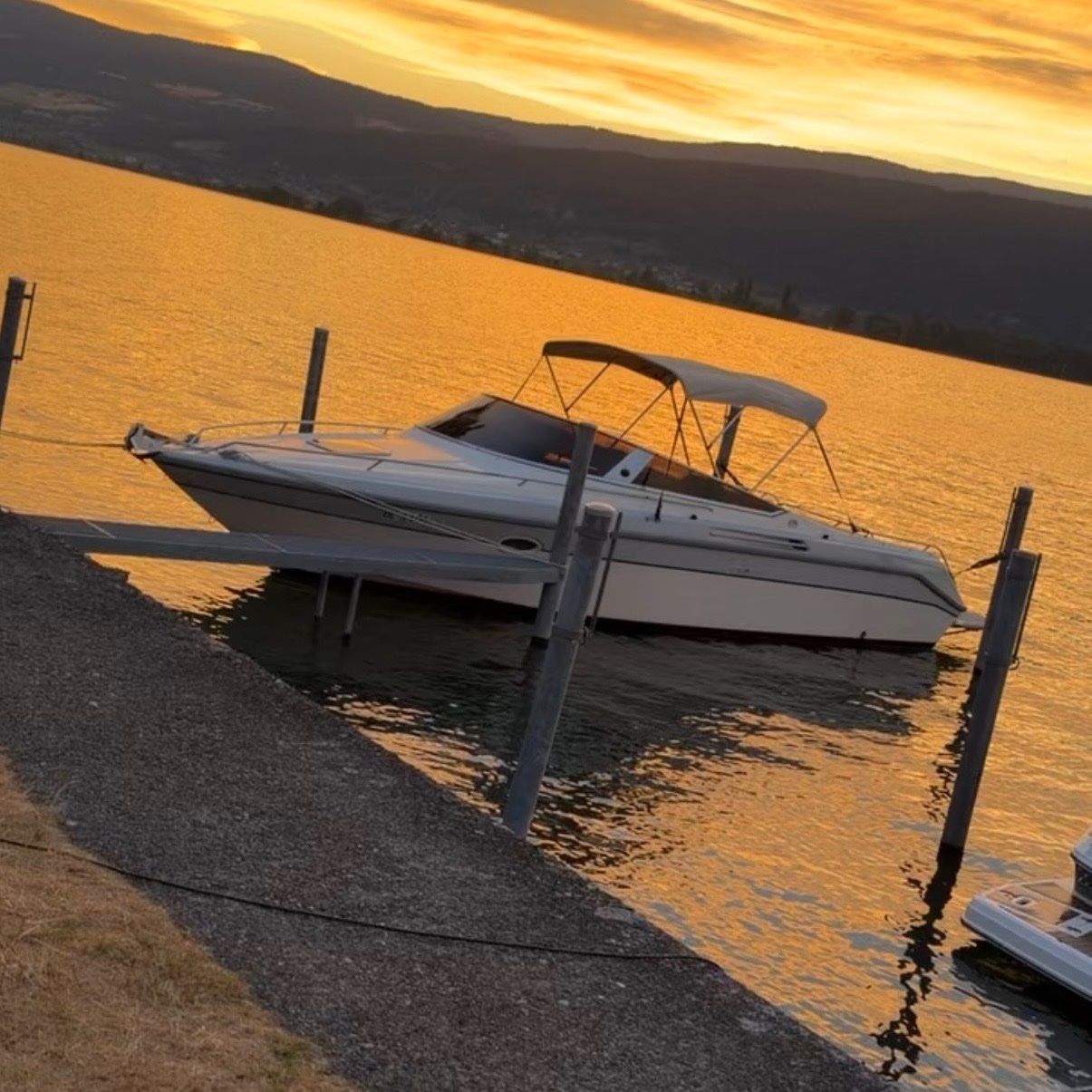 Cranchi Boote: Cranchi Clipper 760 – Motorboot mit grosser Badeplattform – Gebraucht aus Münchenbuchsee von grossen-3054 1