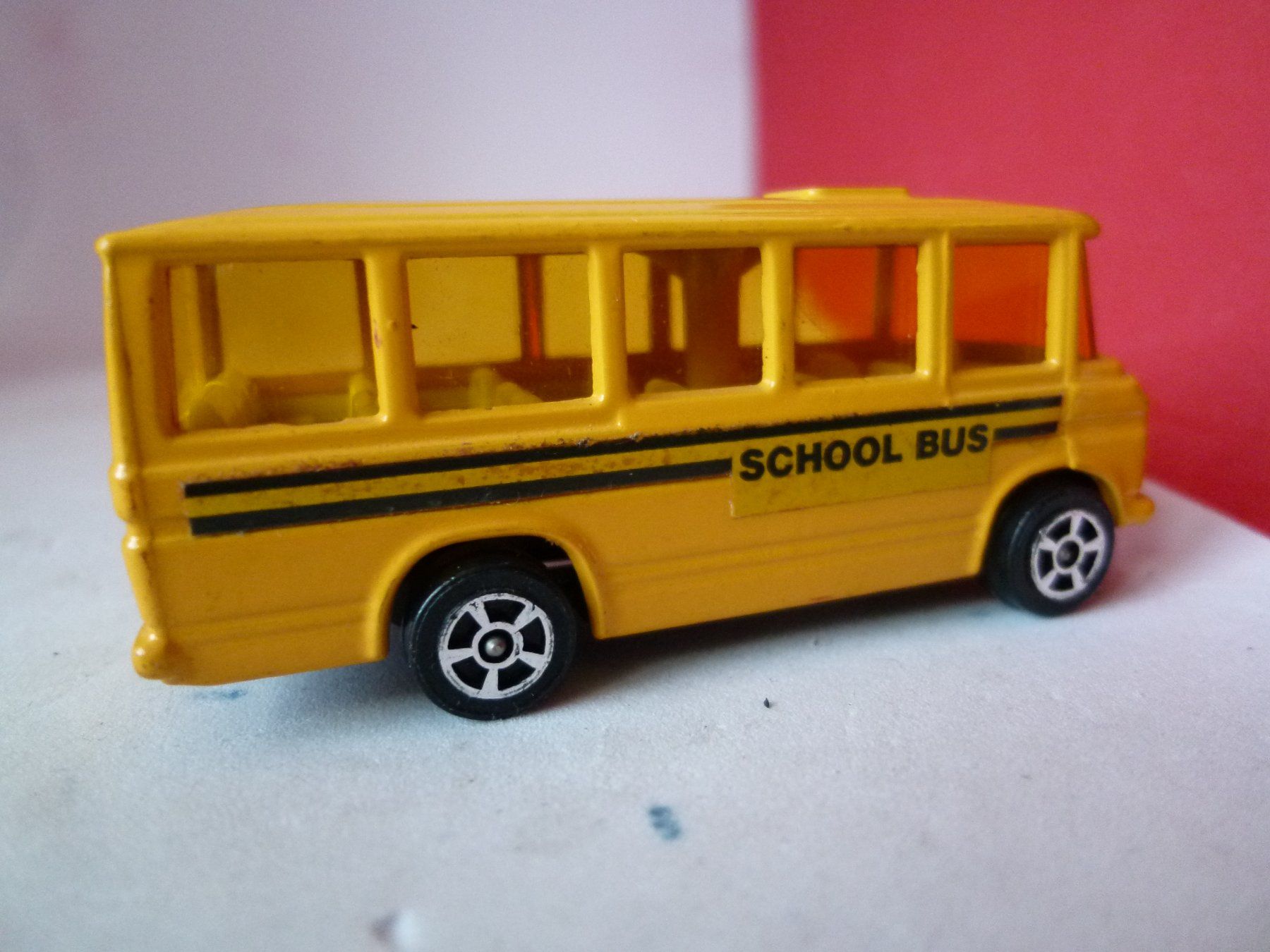 Corgi Toys Modellini d'auto: Schoolbus Mercedes - alt von Corgi Junior - made in GB – Usato da Reiden venduto da mondial2 1